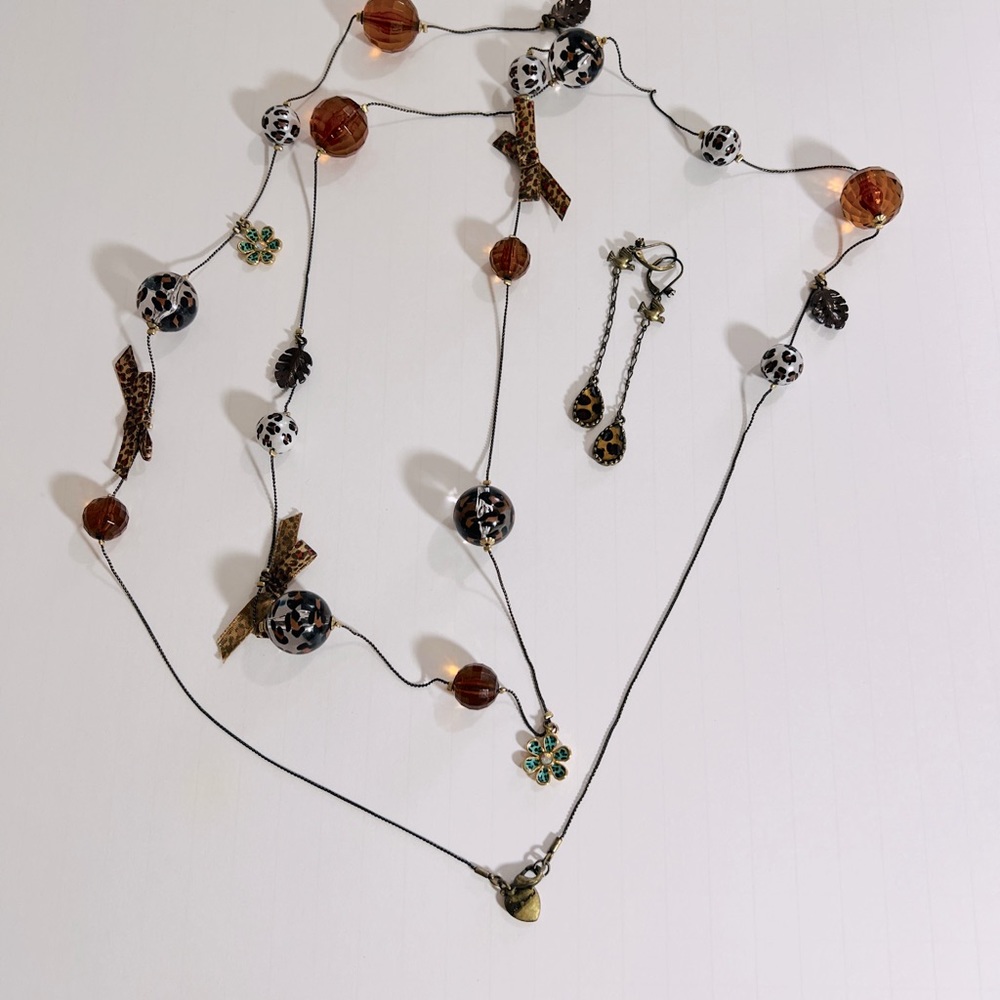 Betsey Johnson pearl leopard long necklace & leopard tear drop long earrings